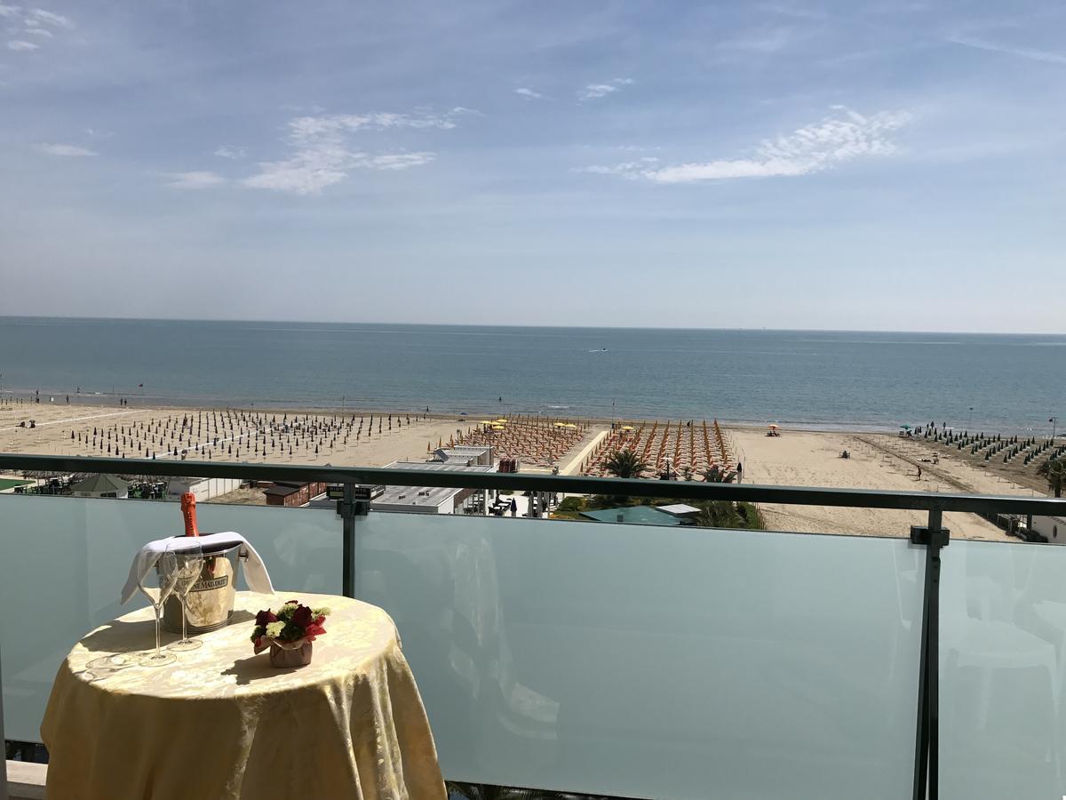 Hotel Atlas Alba Adriatica Eksteriør billede