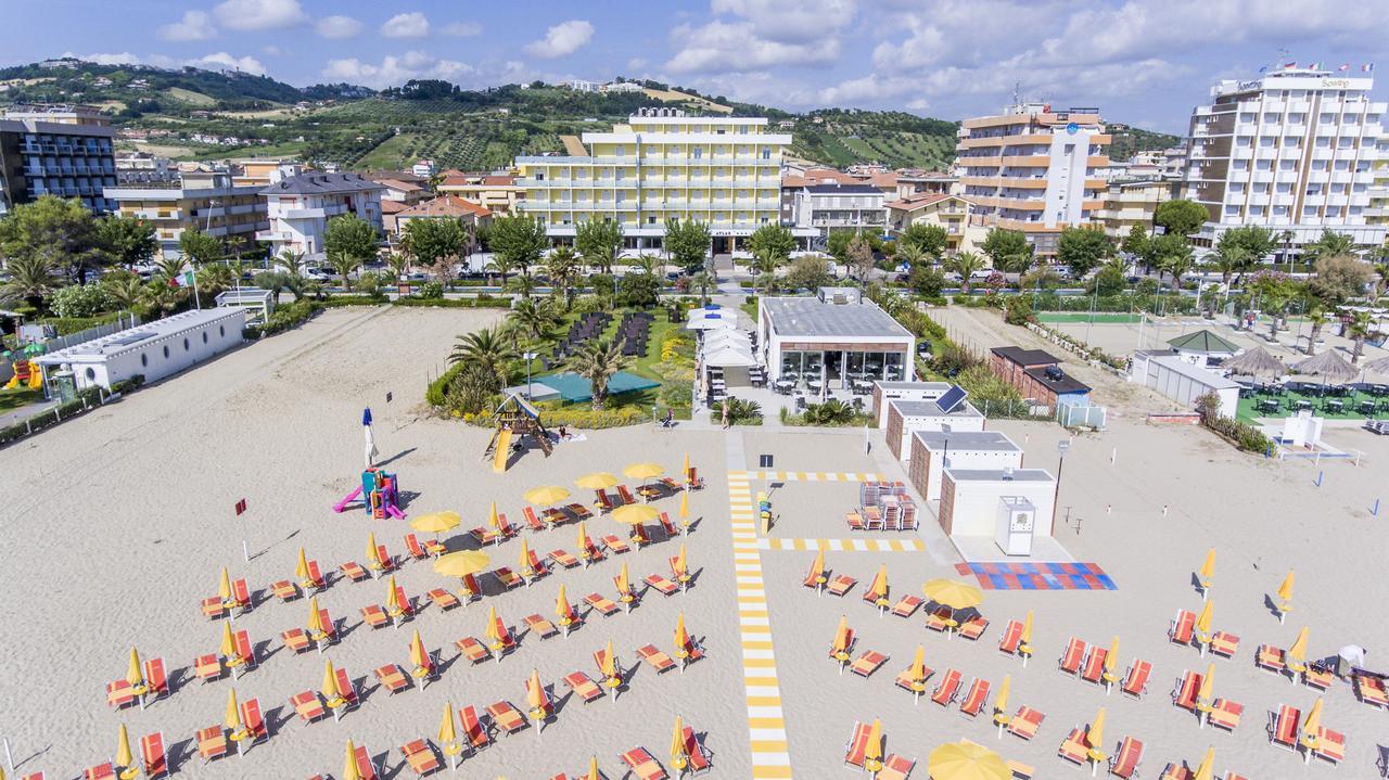 Hotel Atlas Alba Adriatica Eksteriør billede